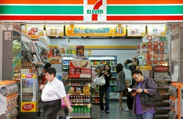 7-11便利店展示架